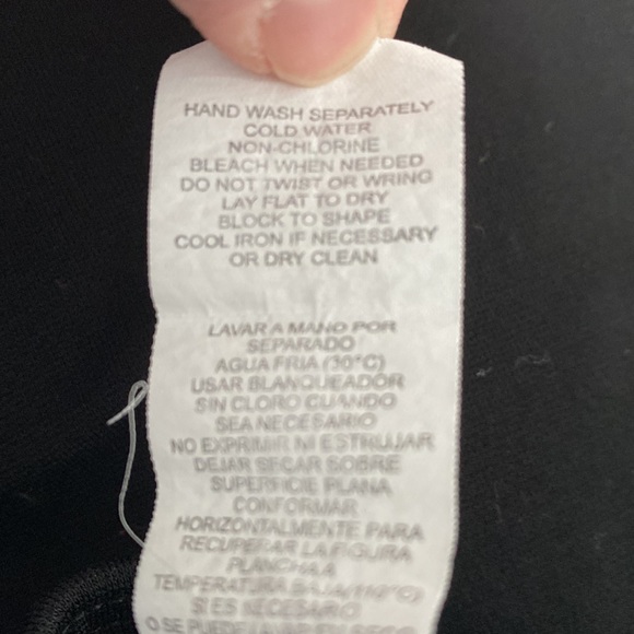 Kensie - Black Leggings with Faux Croc Leather Stripe - Picture 10 of 12